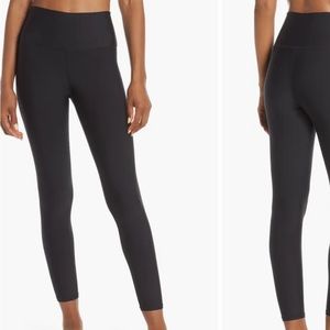 ALO AIRLIFT SHINY SMALL NO DAMAGE OR WEAR